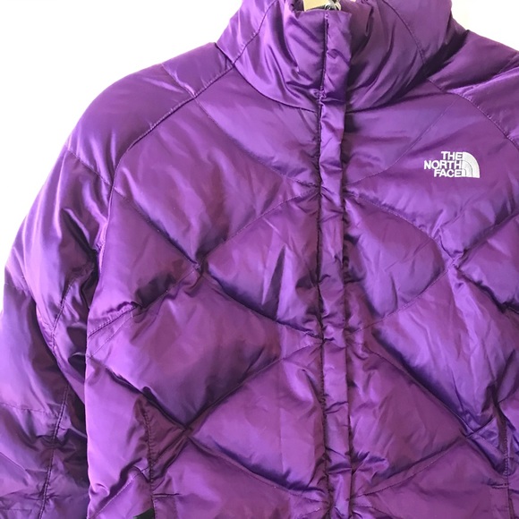 Practically new North Face puffer! - Picture 2 of 5